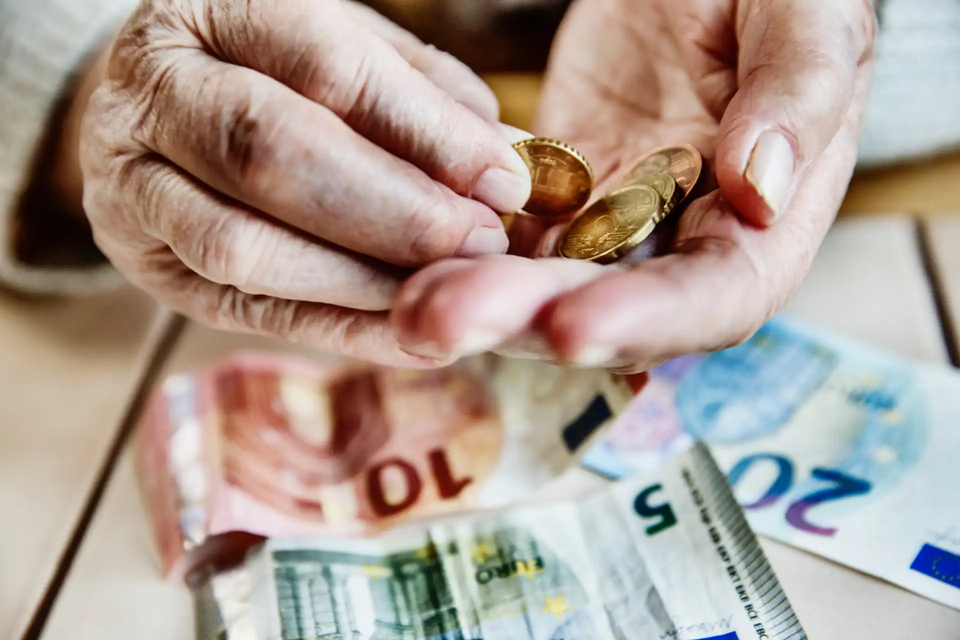 Förderungen und Zuschüsse für die 24-Stunden-Pflege